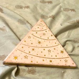 Too Faced‎ Under the Christmas Tree Makeup EYE SHADOW PALETTE ONLY